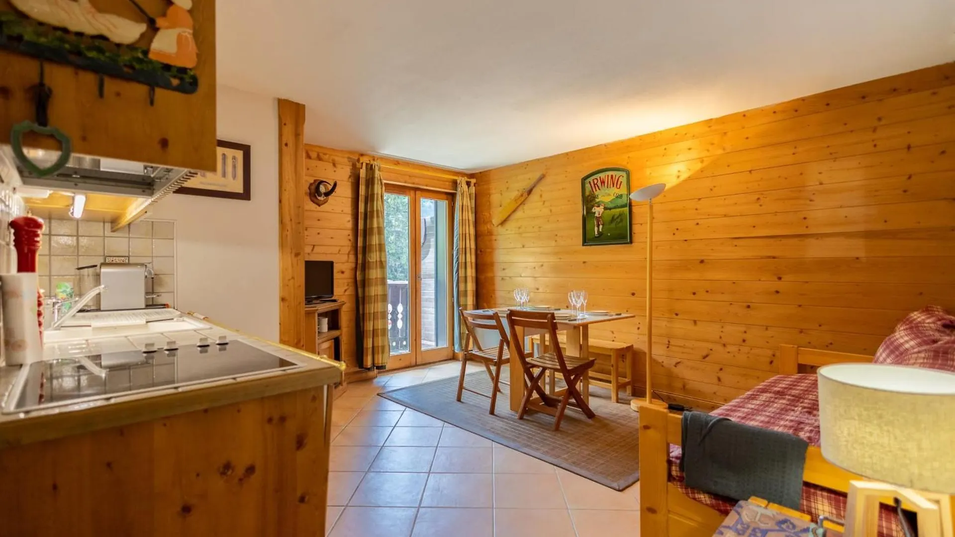Bright 2-Bedroom Apartment For 4 Meribel Morel Mussillon